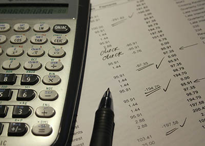 4 common pitfalls of employing staff and how to avoid them - Keeping track of hours worked