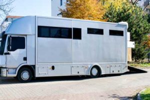 Maximise your earning potential as a Freelance Groom by gaining your HGV license